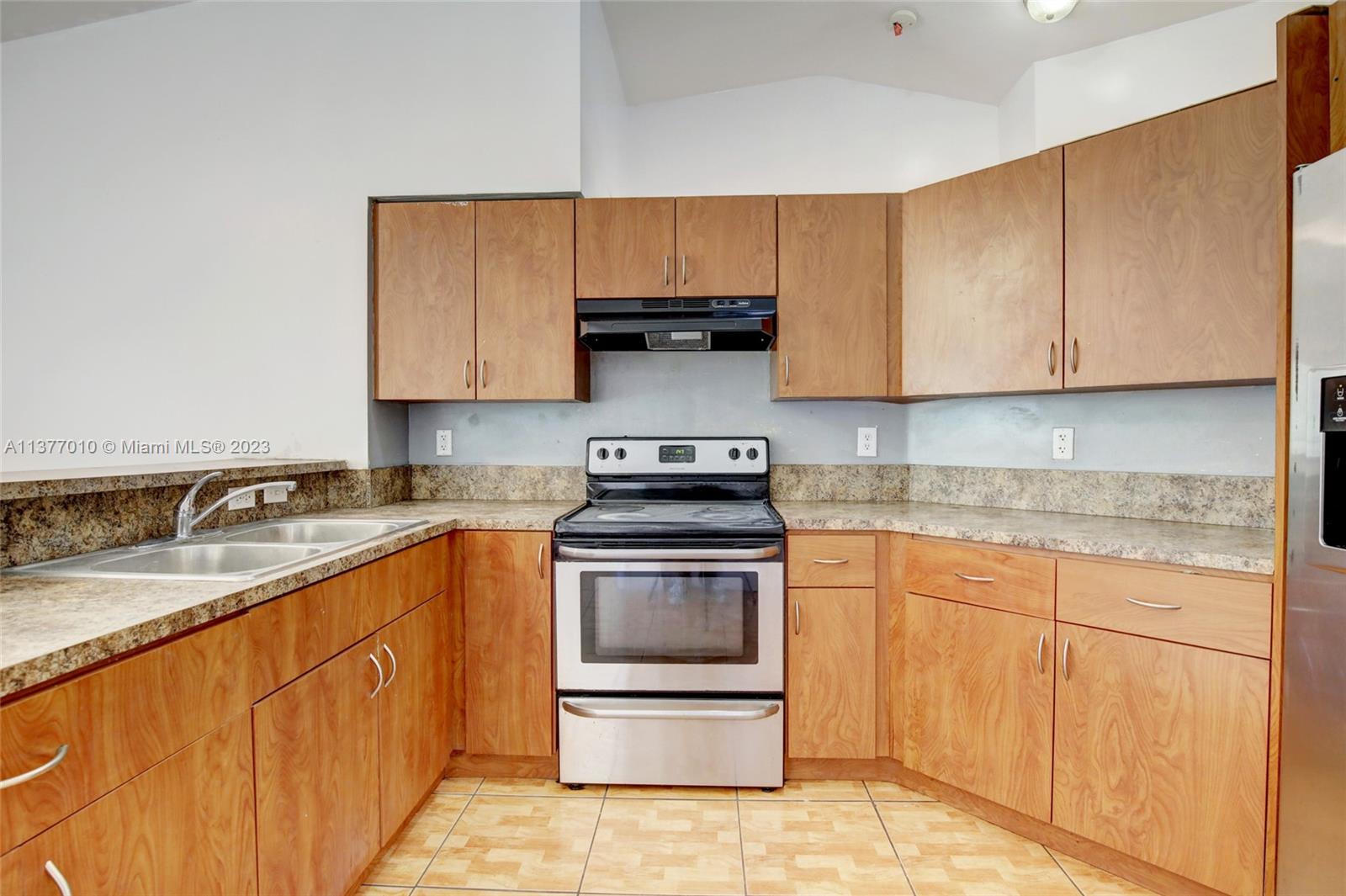 DIXIE HEIGHTS GARDEN - Residential