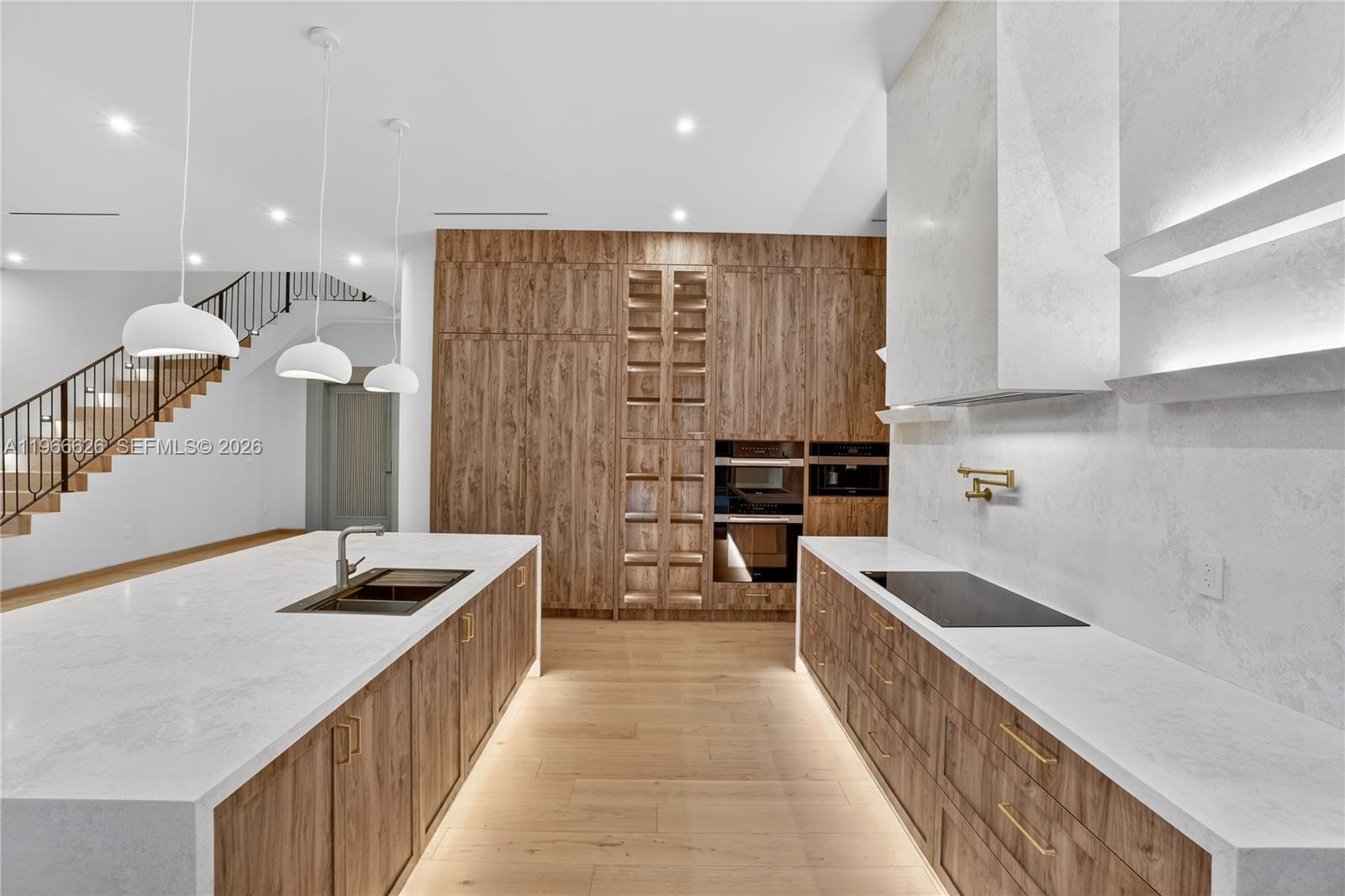 CORAL GABLES RIV SEC 6 - Residential