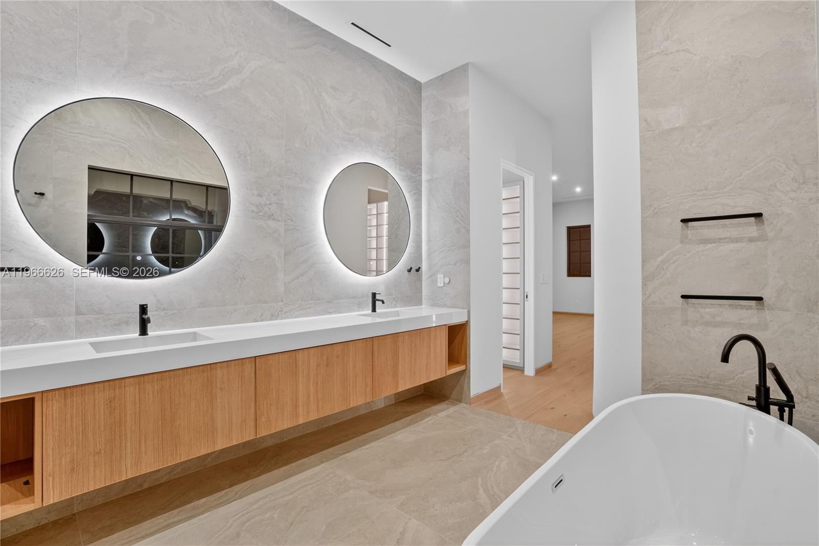 CORAL GABLES RIV SEC 6 - Residential