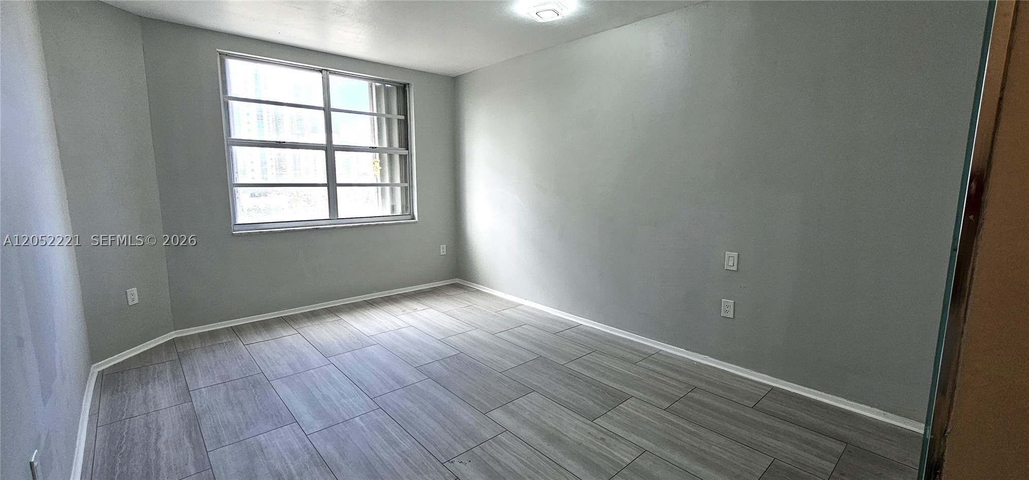 HEMISPHERES CONDO - Residential Lease