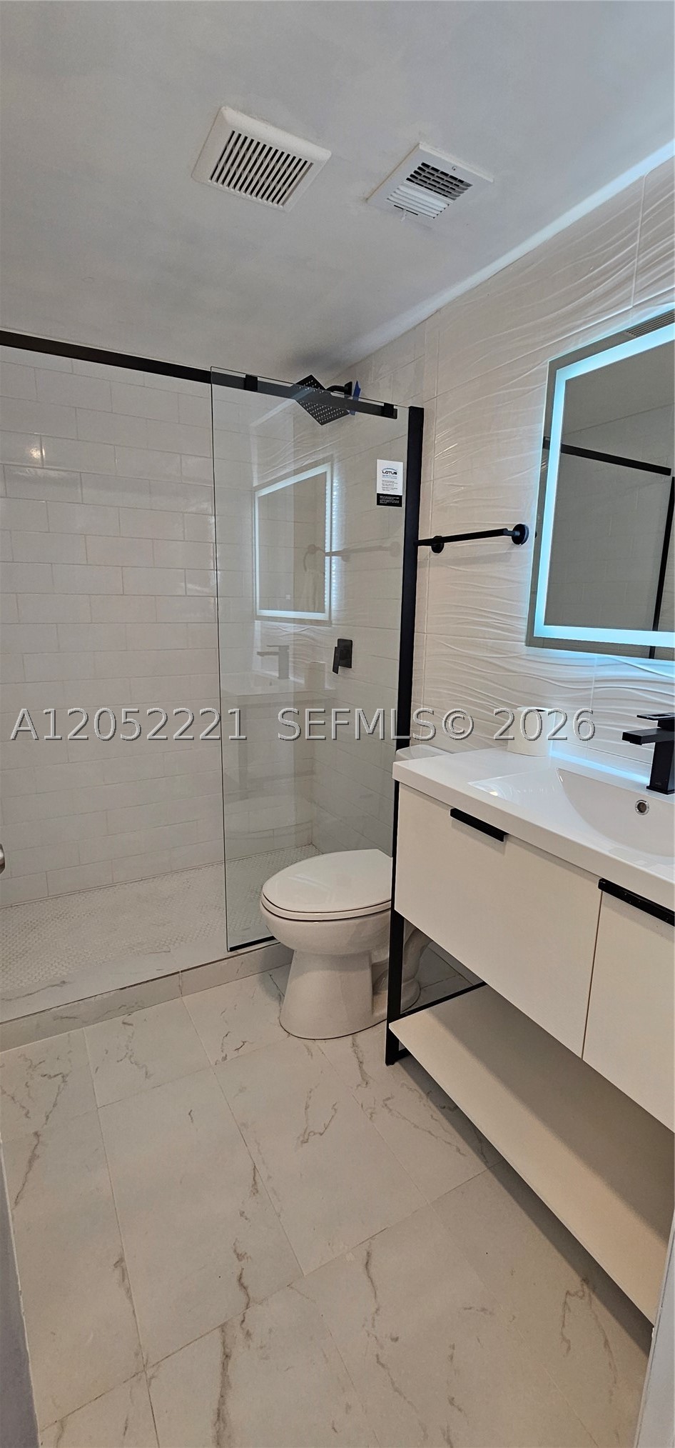 HEMISPHERES CONDO - Residential Lease