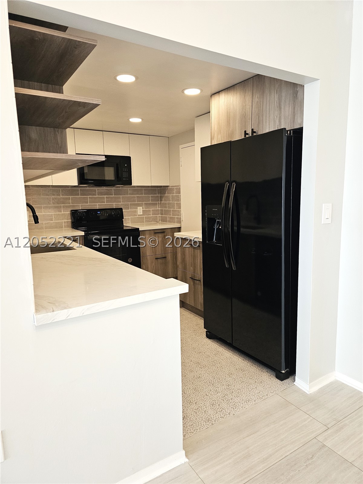 HEMISPHERES CONDO - Residential Lease