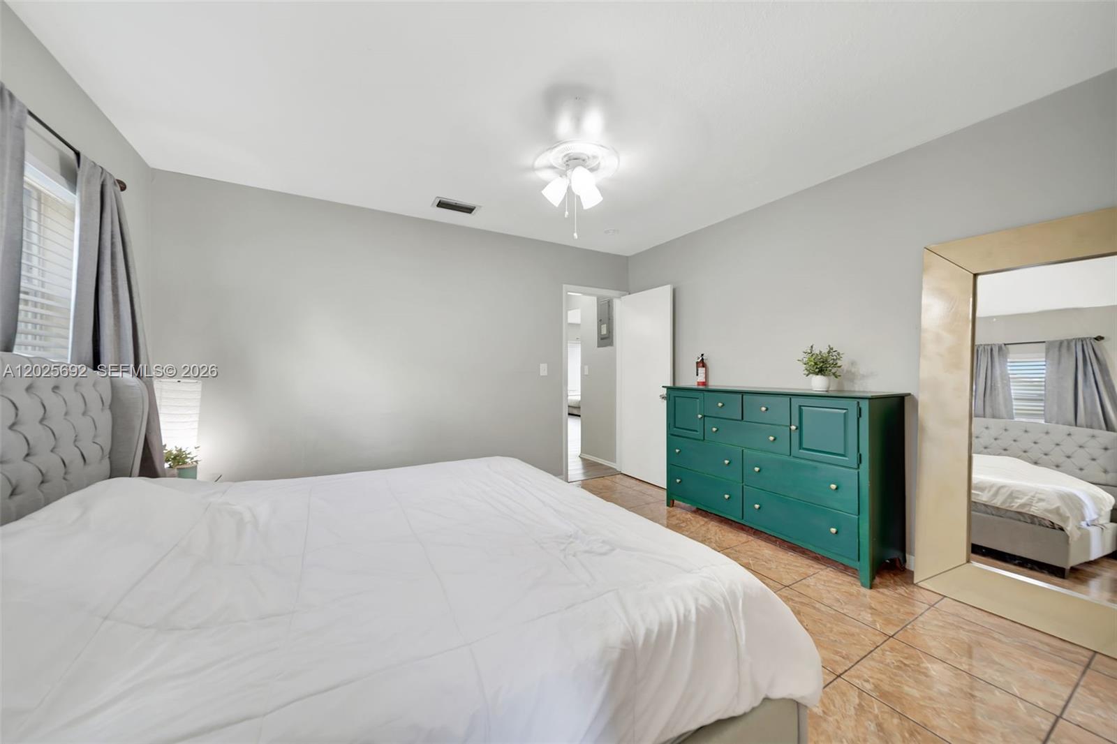 OAKLAND HILLS 5 SEC - Residential