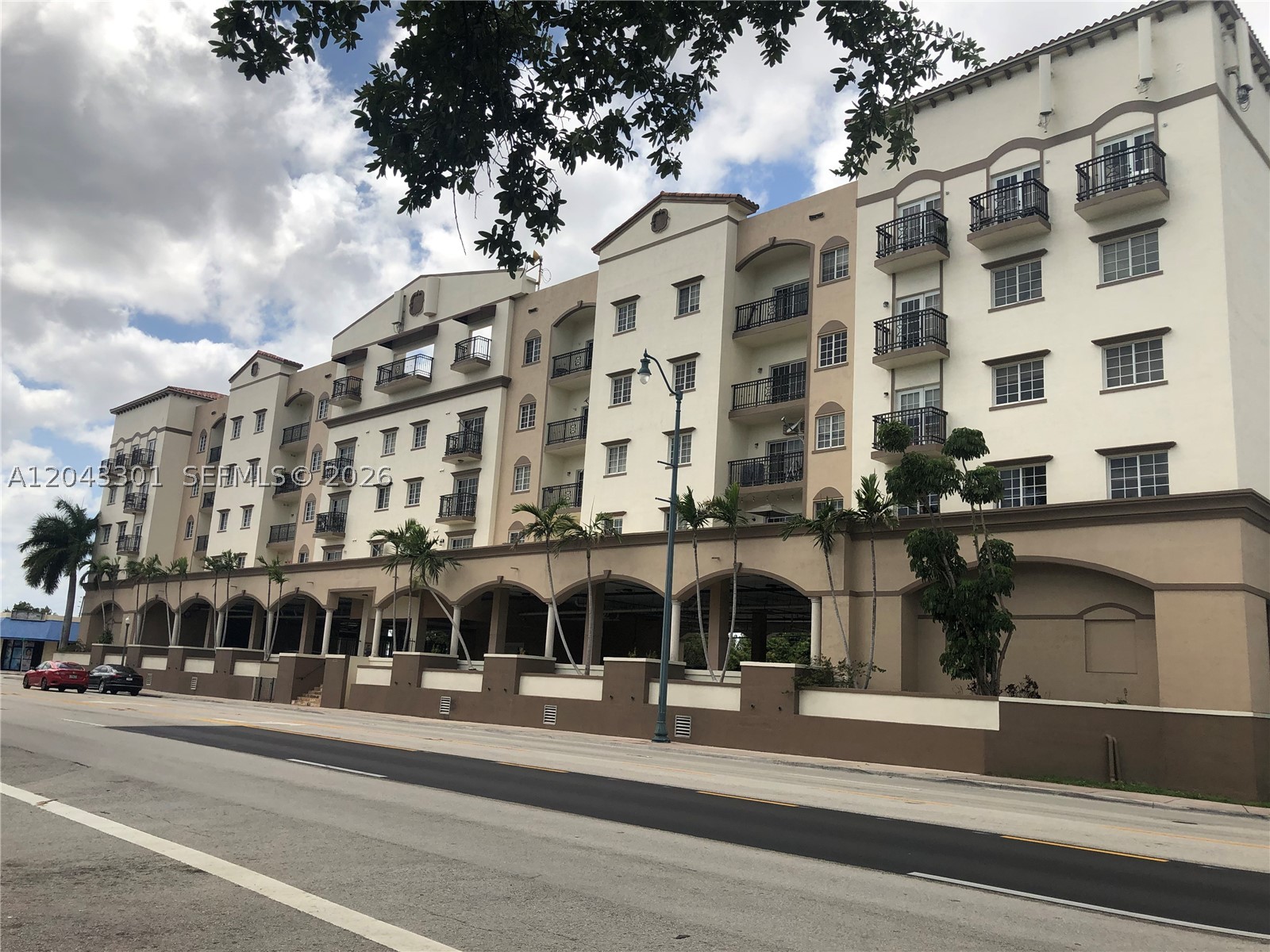GRANADA GRAND CONDO - Residential Lease