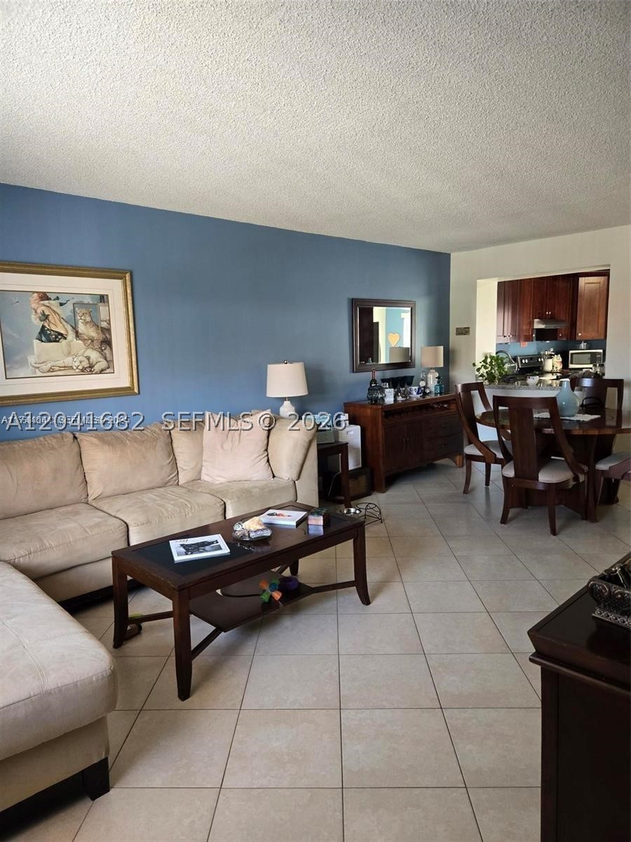 HIALEAH CLUB VILLAS CONDO - Residential
