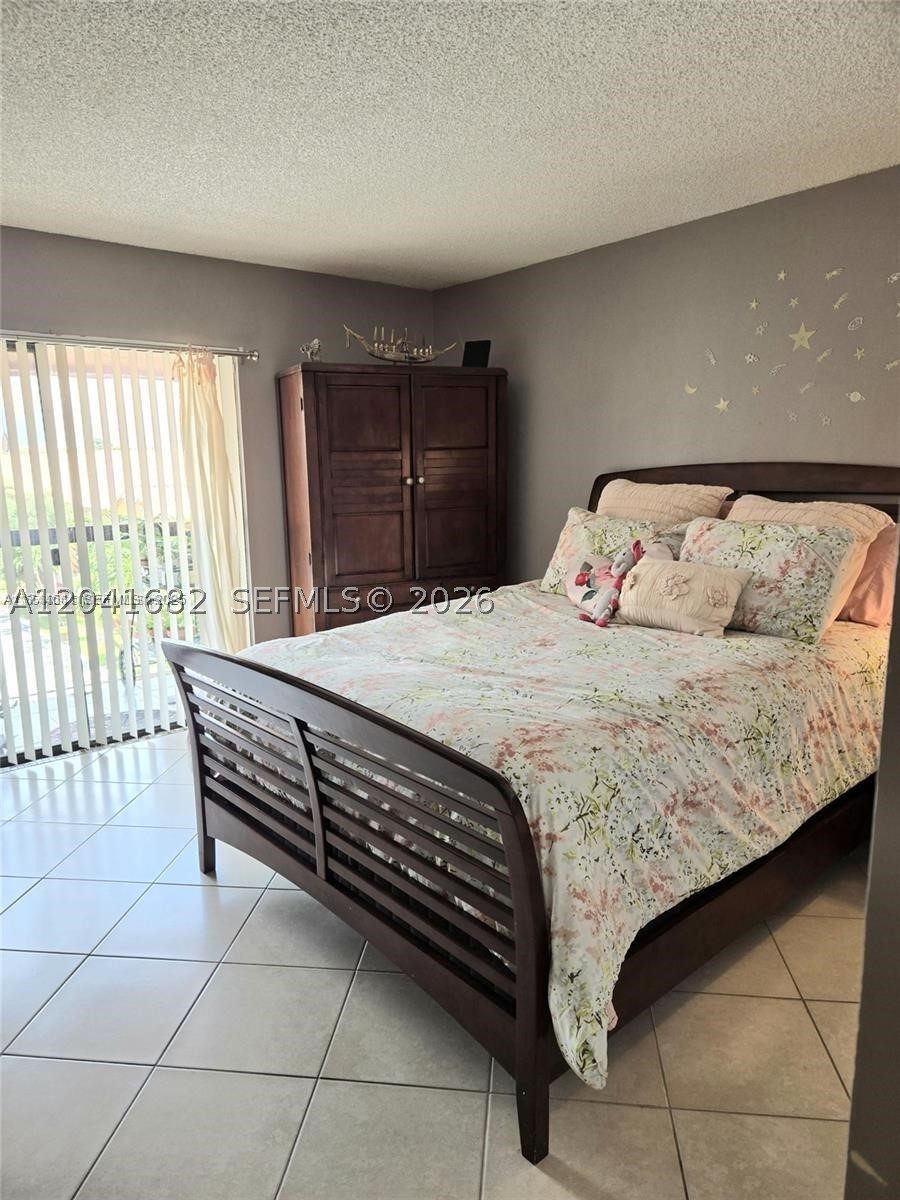HIALEAH CLUB VILLAS CONDO - Residential