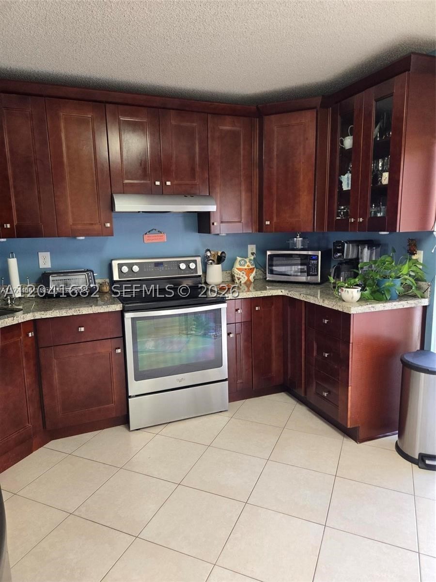 HIALEAH CLUB VILLAS CONDO - Residential
