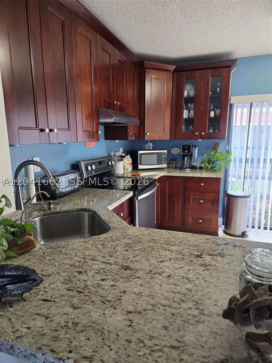 HIALEAH CLUB VILLAS CONDO - Residential