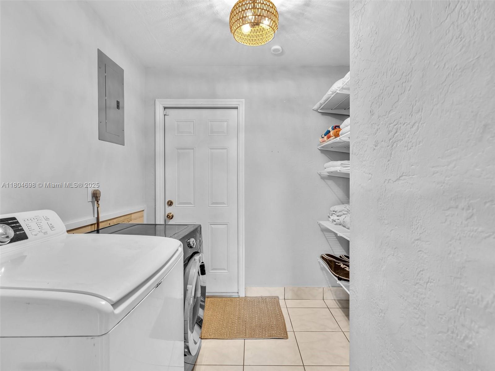 FAIRFAX BROLLIAR ADD - Residential
