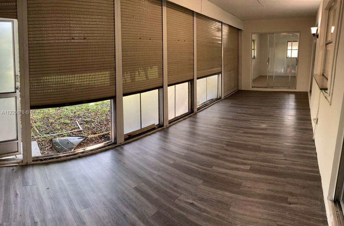 CRYSTAL LAKE 4TH SEC - Residential