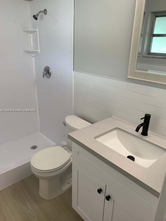 CRYSTAL LAKE 4TH SEC - Residential