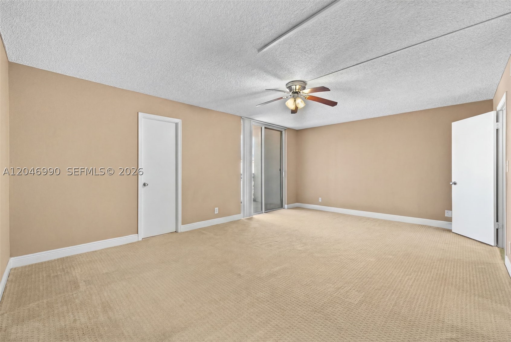 TOWNHOUSES OF VENETIAN PA - Residential