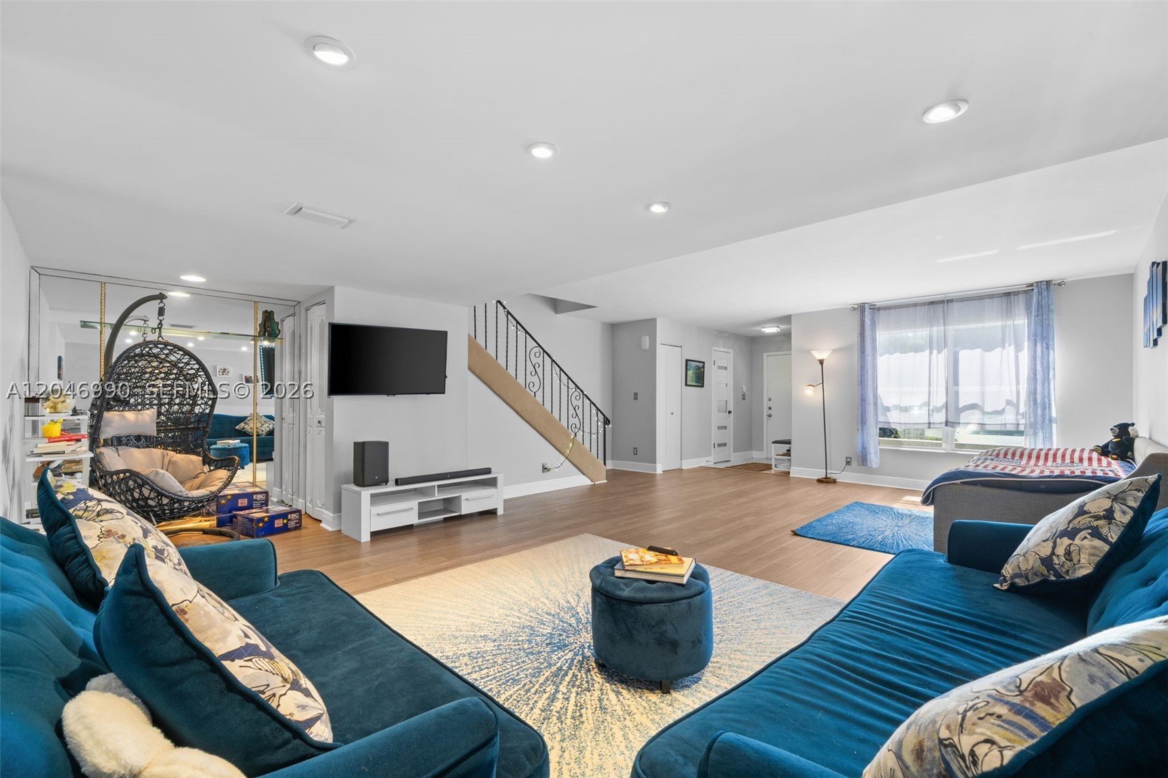 TOWNHOUSES OF VENETIAN PA - Residential