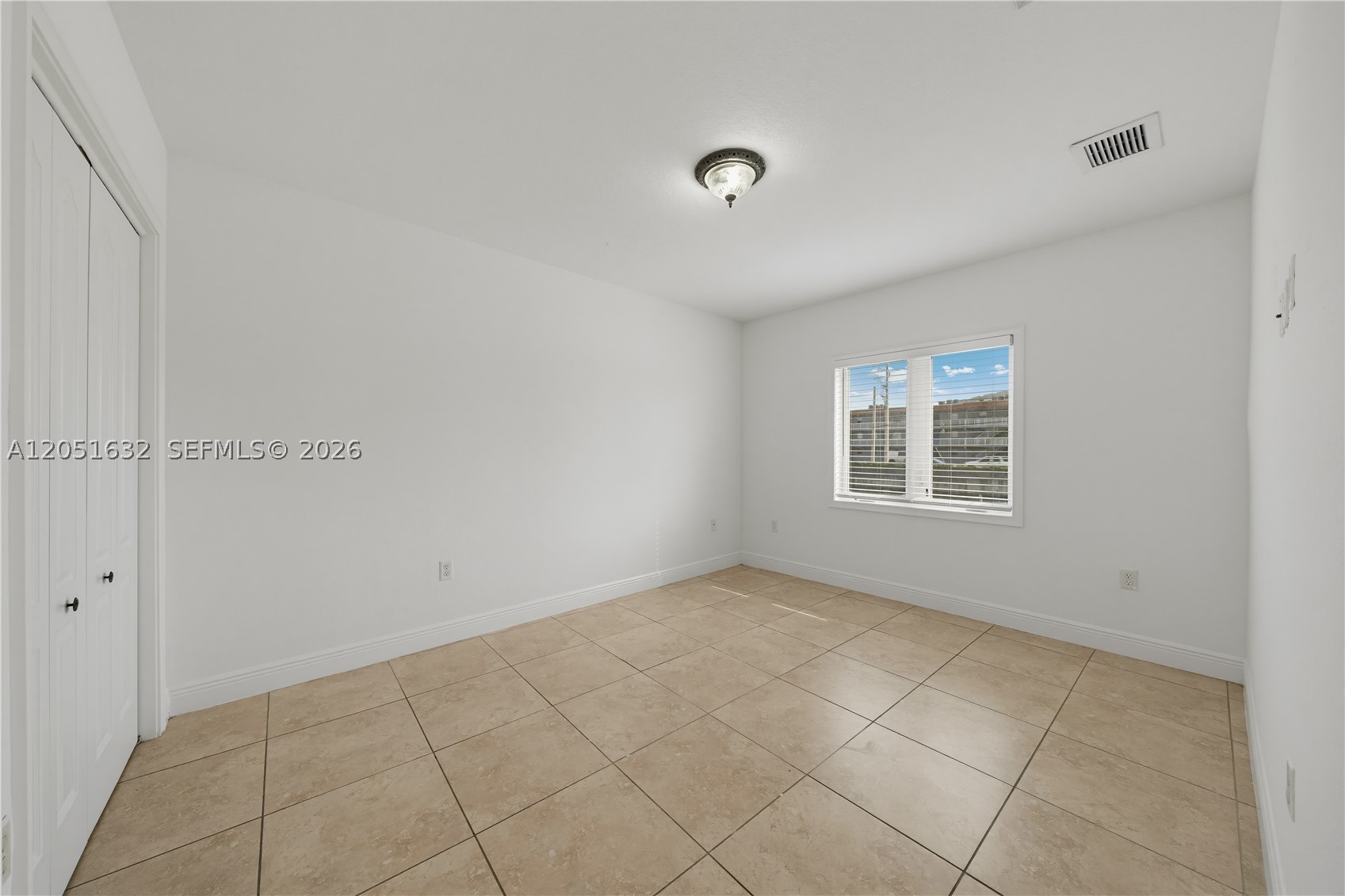 11 53 40 FLA FRUIT LAND C - Residential Lease