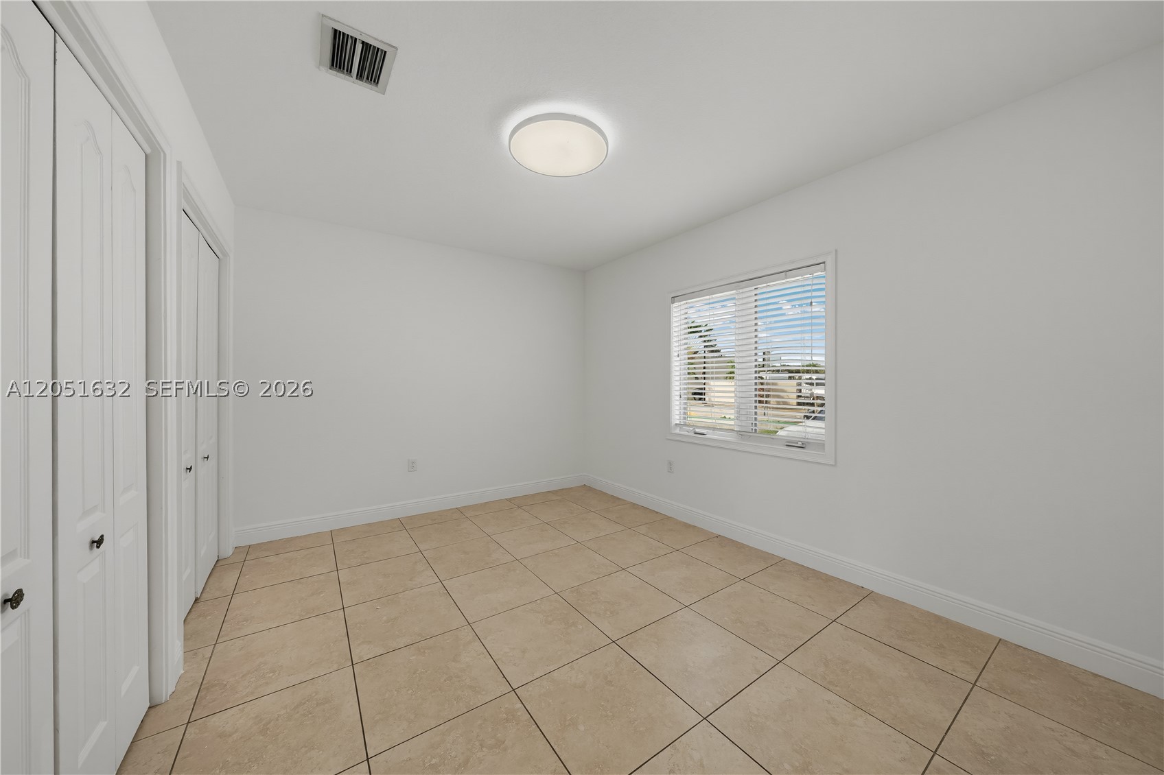 11 53 40 FLA FRUIT LAND C - Residential Lease