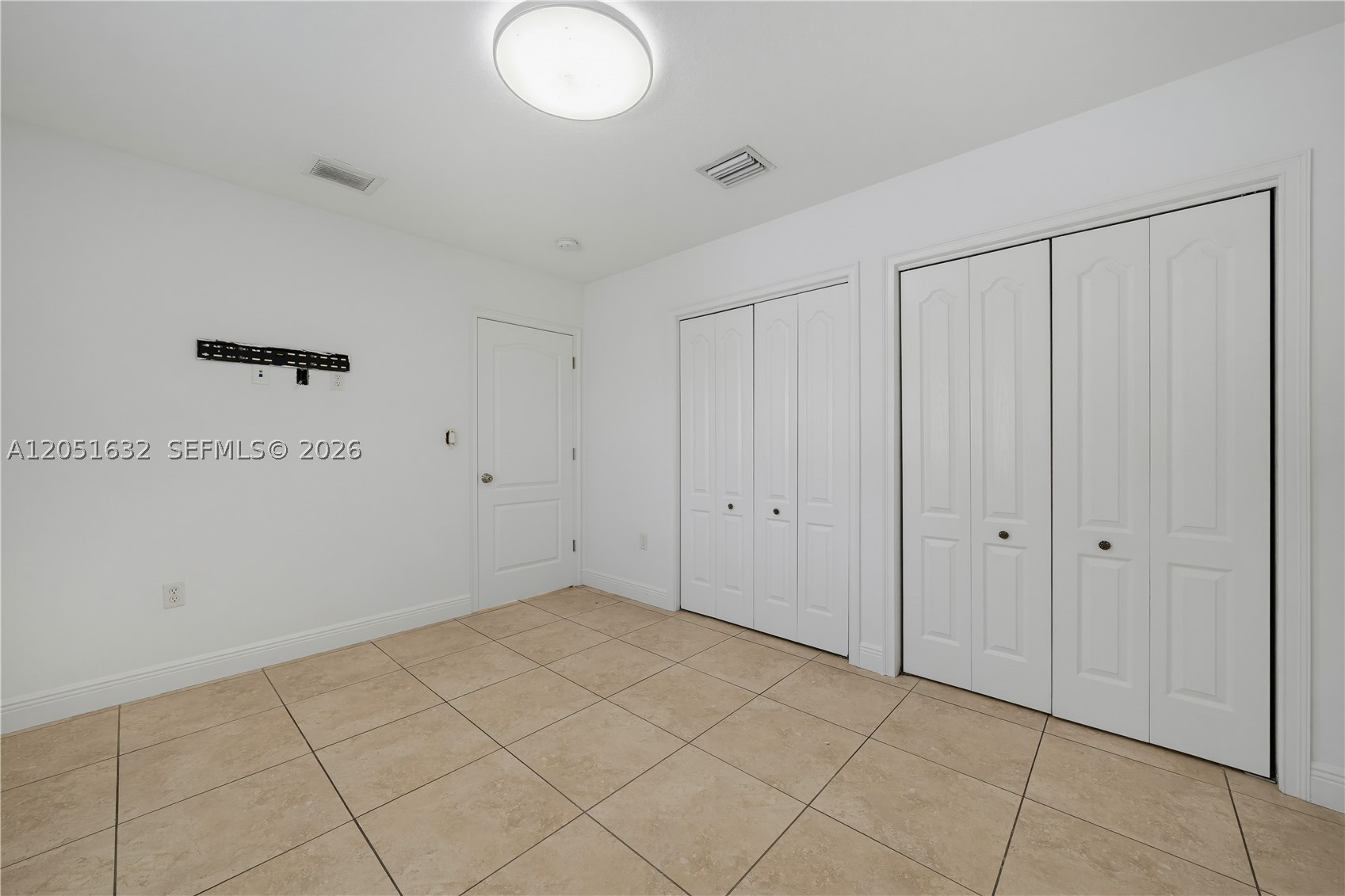 11 53 40 FLA FRUIT LAND C - Residential Lease