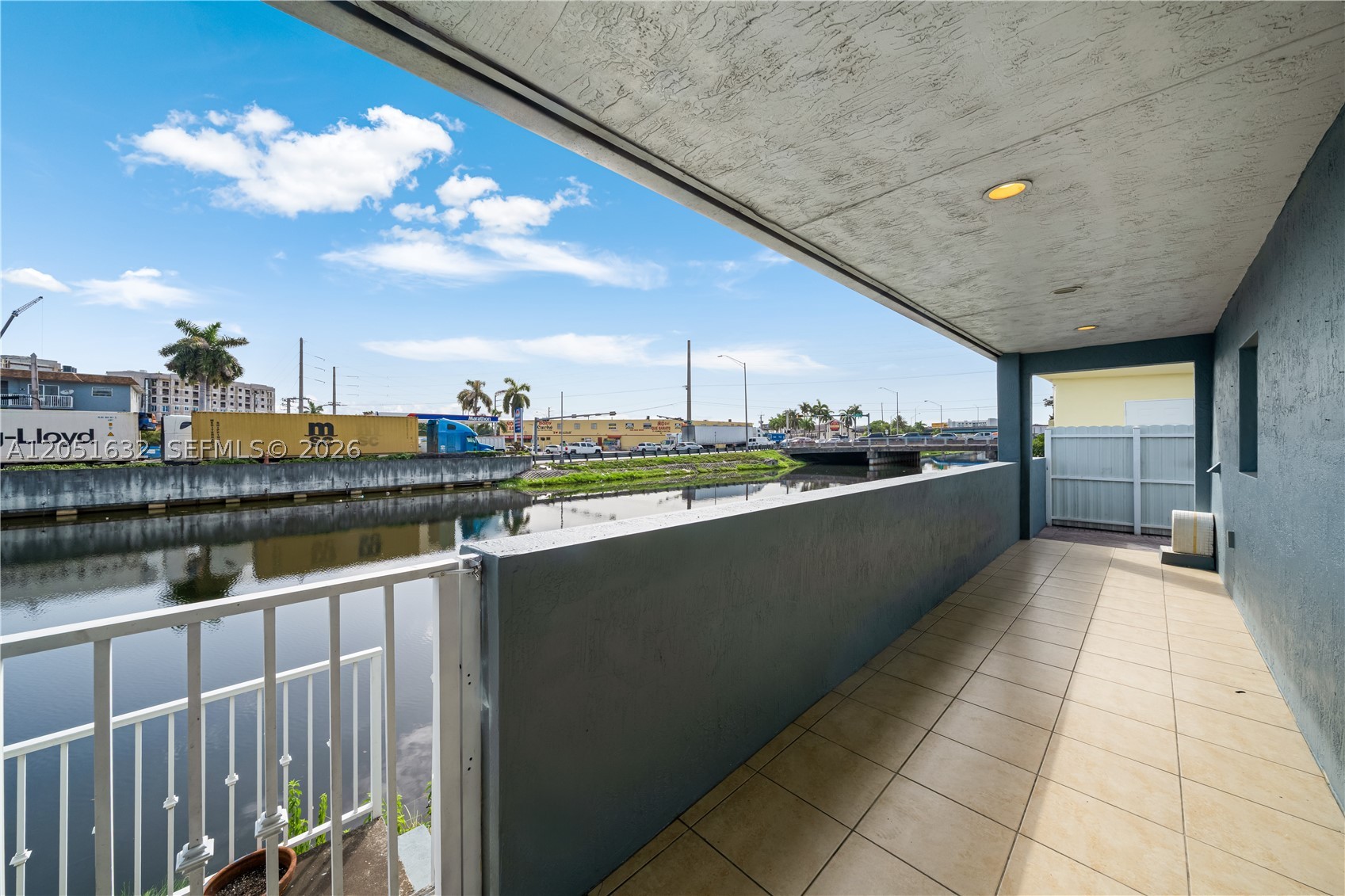 11 53 40 FLA FRUIT LAND C - Residential Lease