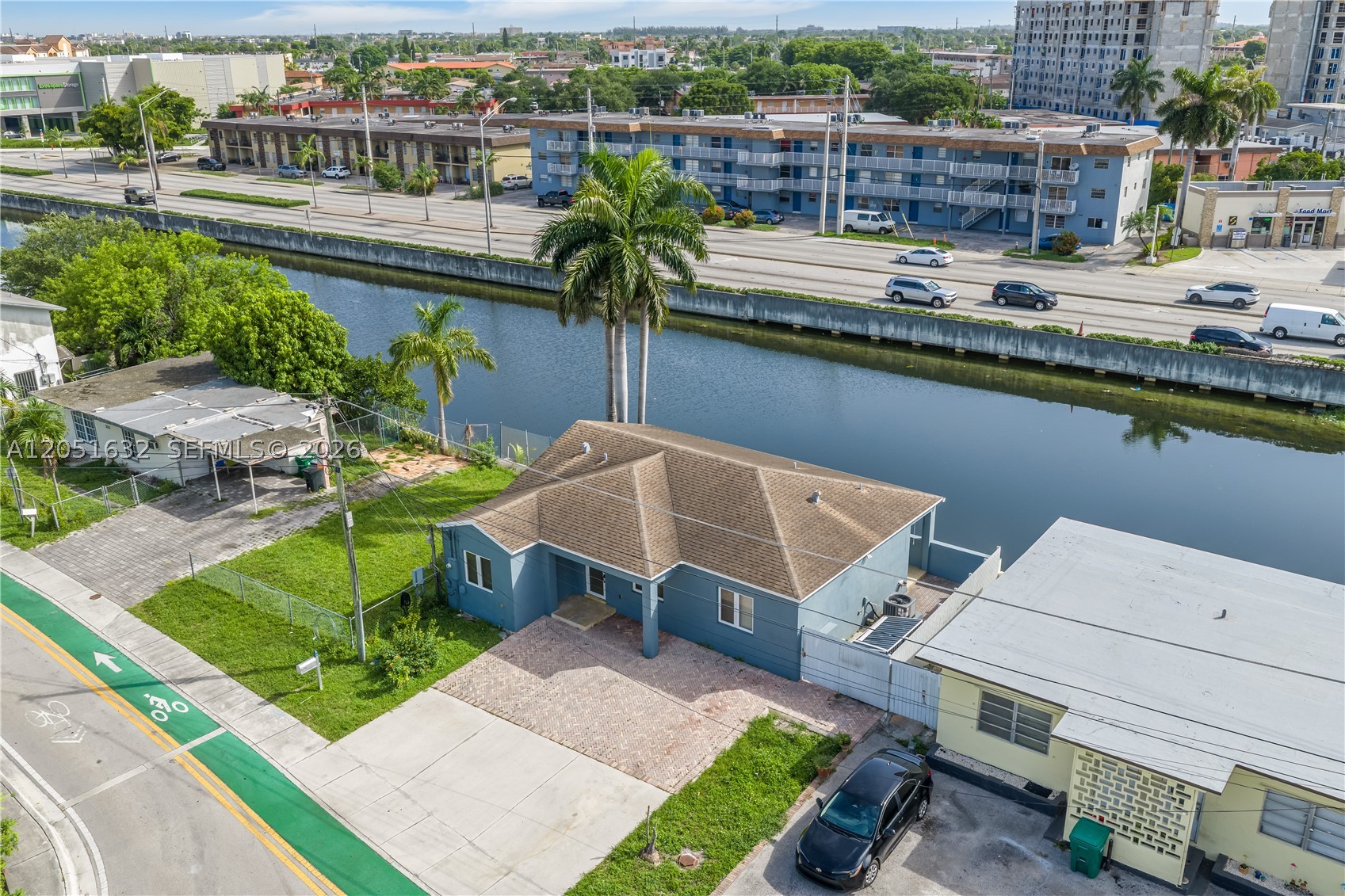 11 53 40 FLA FRUIT LAND C - Residential Lease