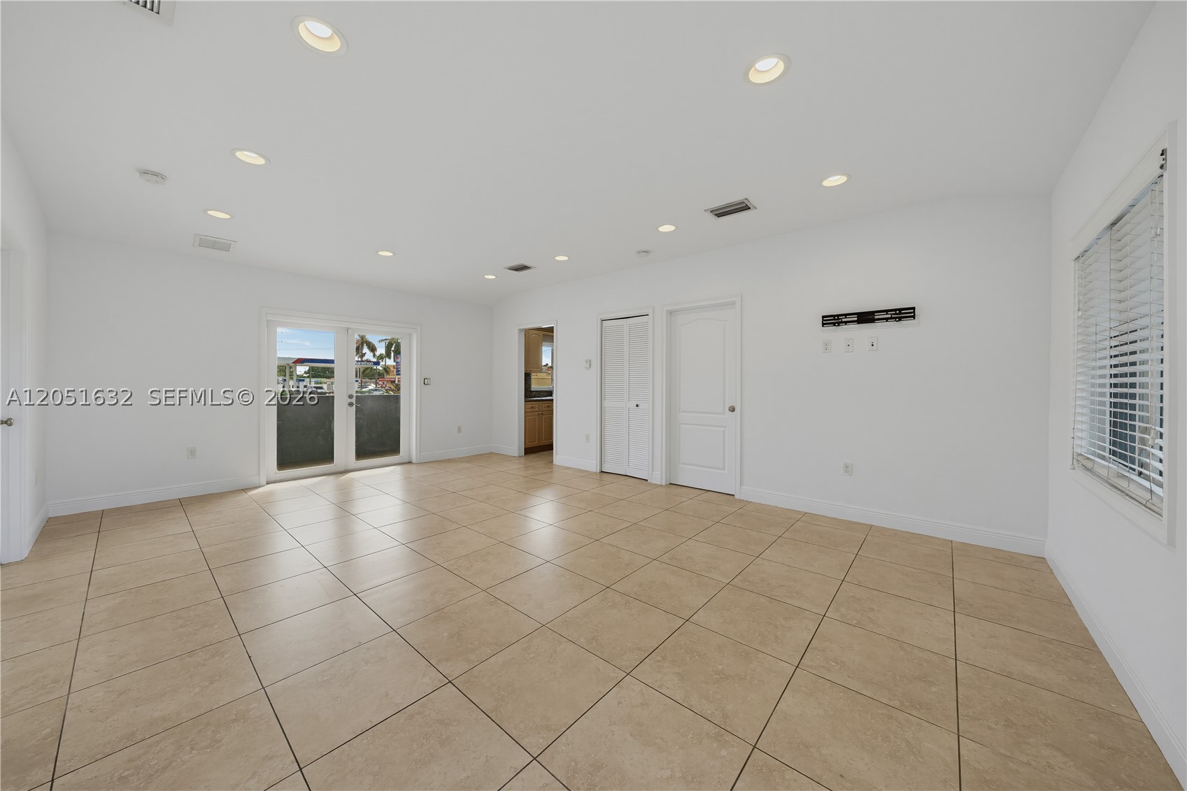 11 53 40 FLA FRUIT LAND C - Residential Lease