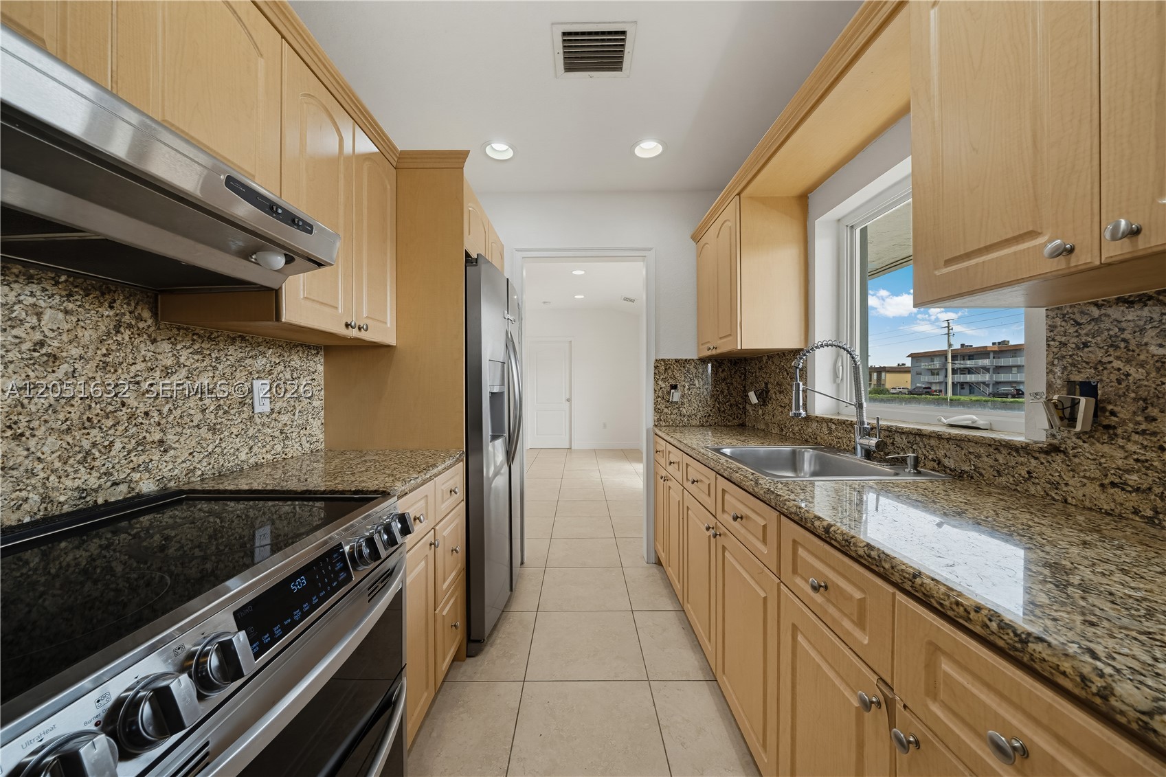 11 53 40 FLA FRUIT LAND C - Residential Lease