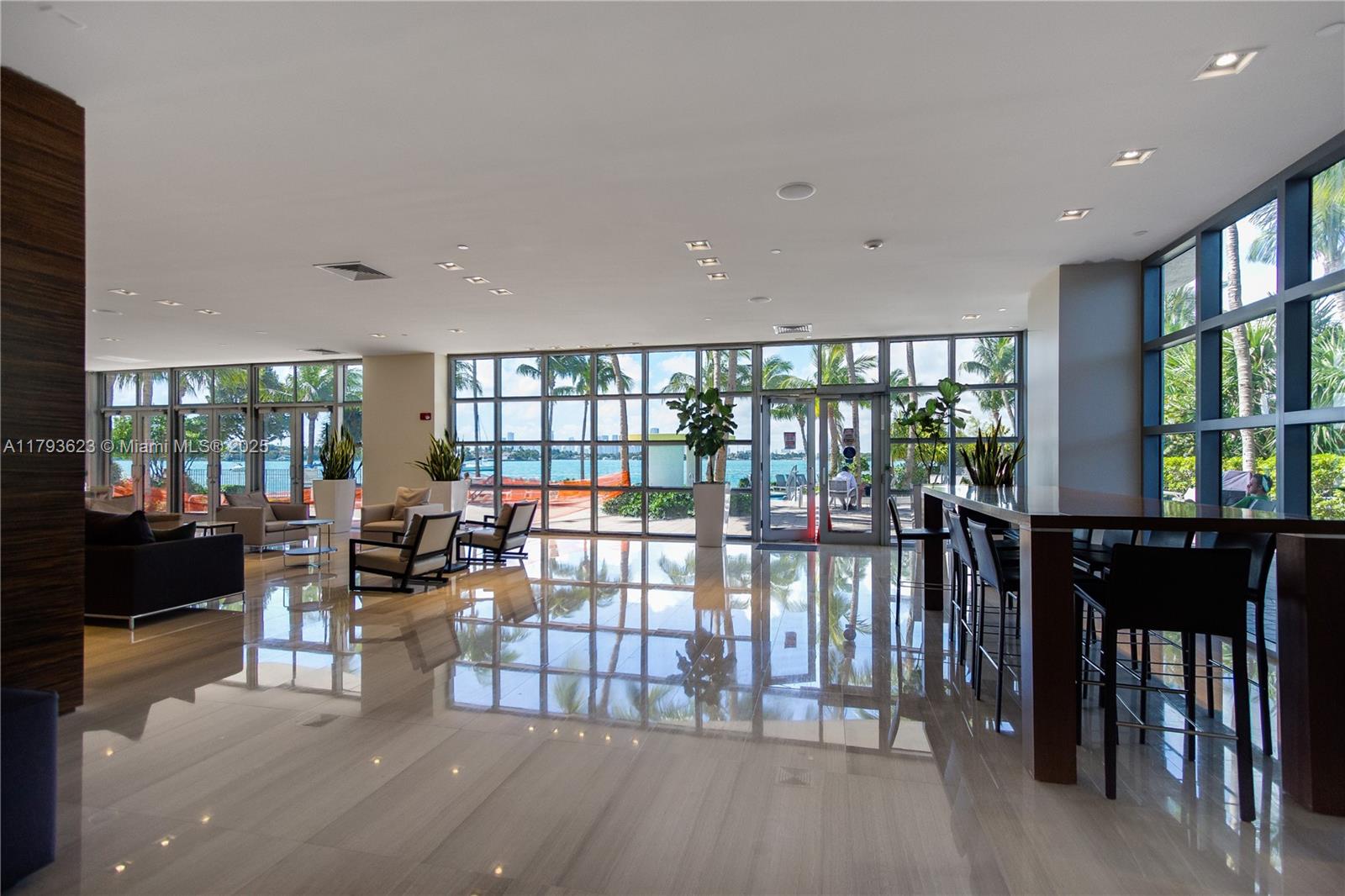 THE WAVERLY AT SOUTH BEAC - Residential
