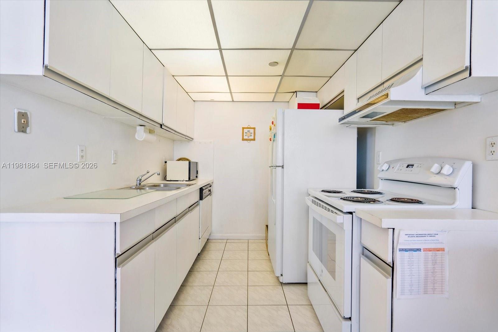 FAIRVIEW HOUSE CONDO - Residential