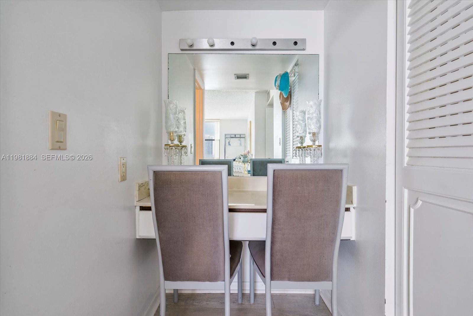 FAIRVIEW HOUSE CONDO - Residential