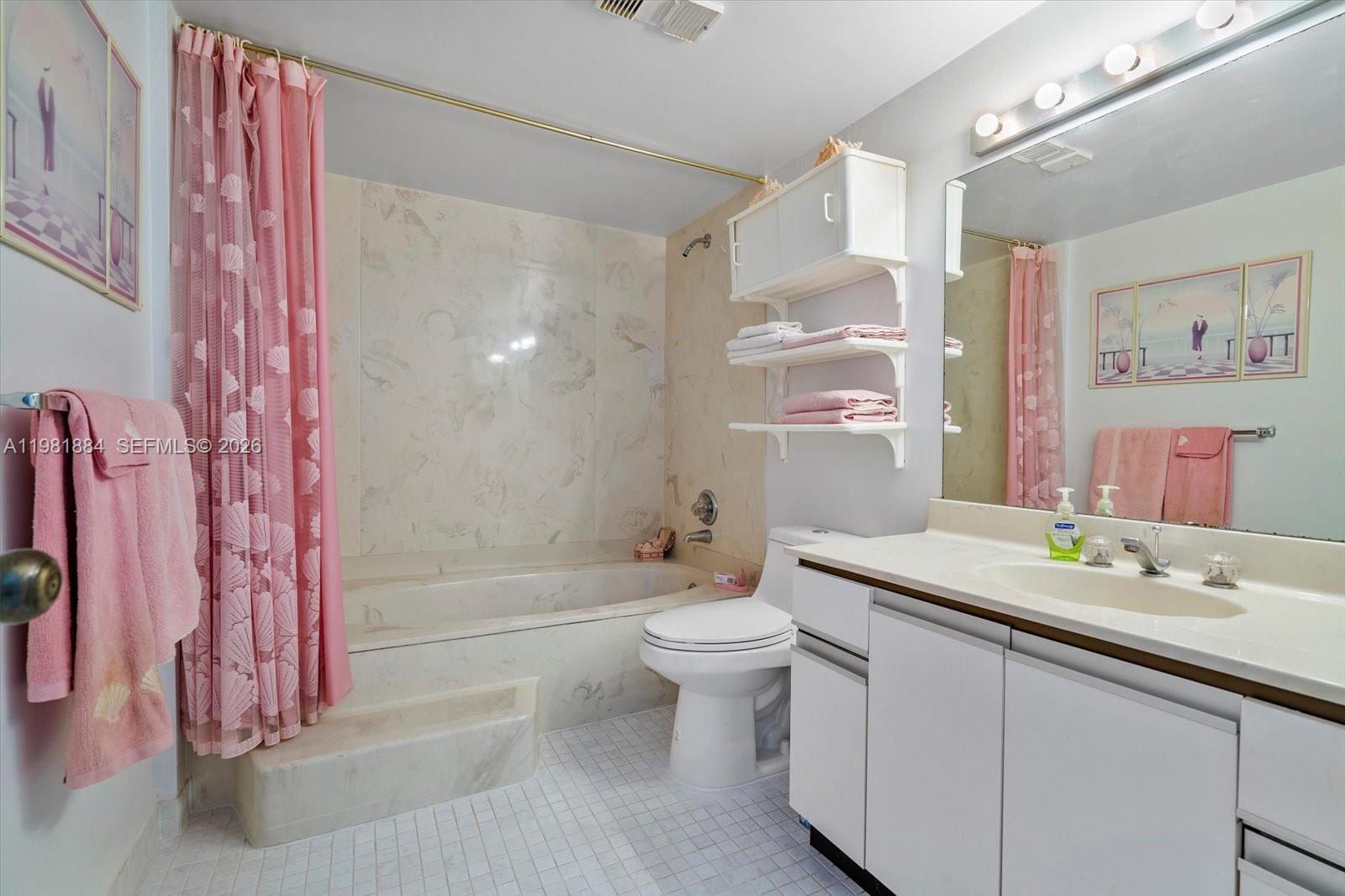 FAIRVIEW HOUSE CONDO - Residential
