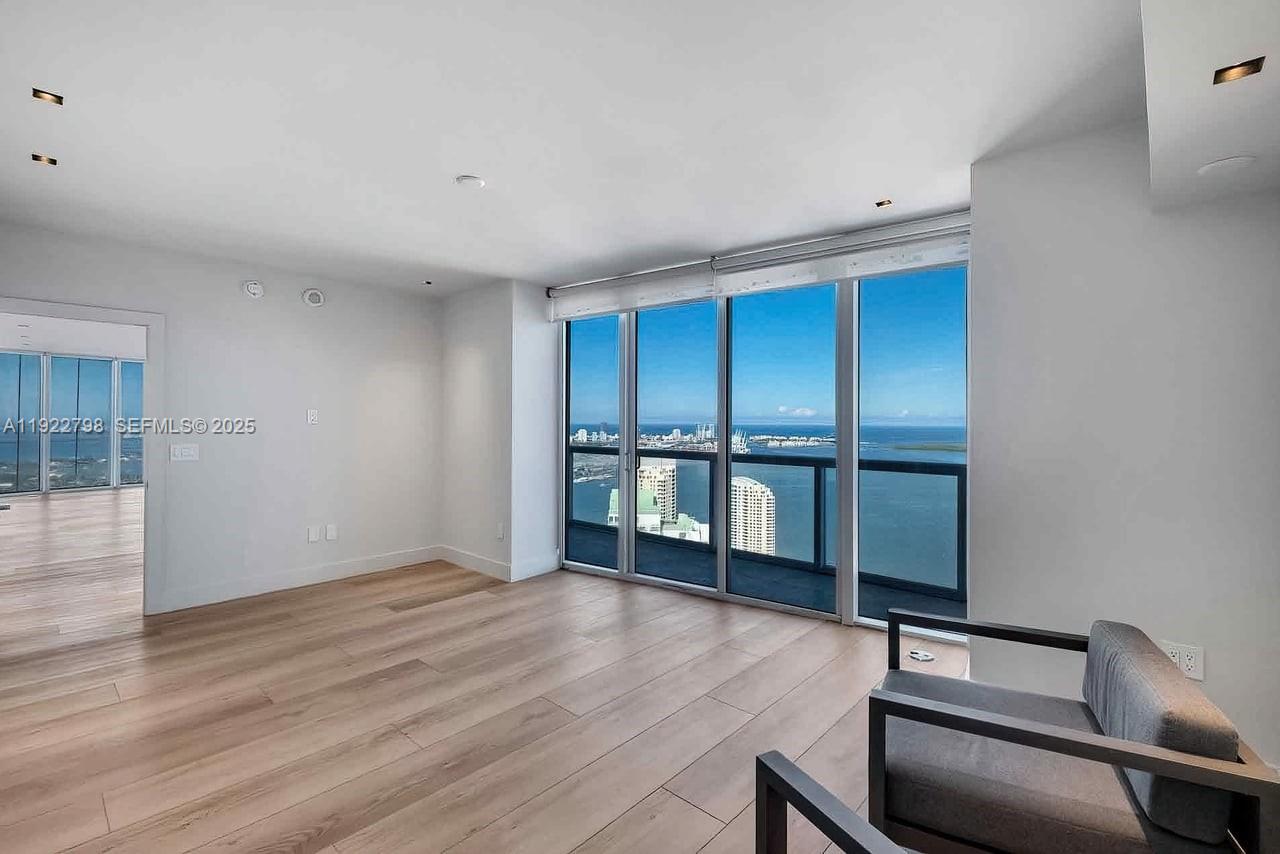 ICONBRICKELL CONDO NO 1 - Residential