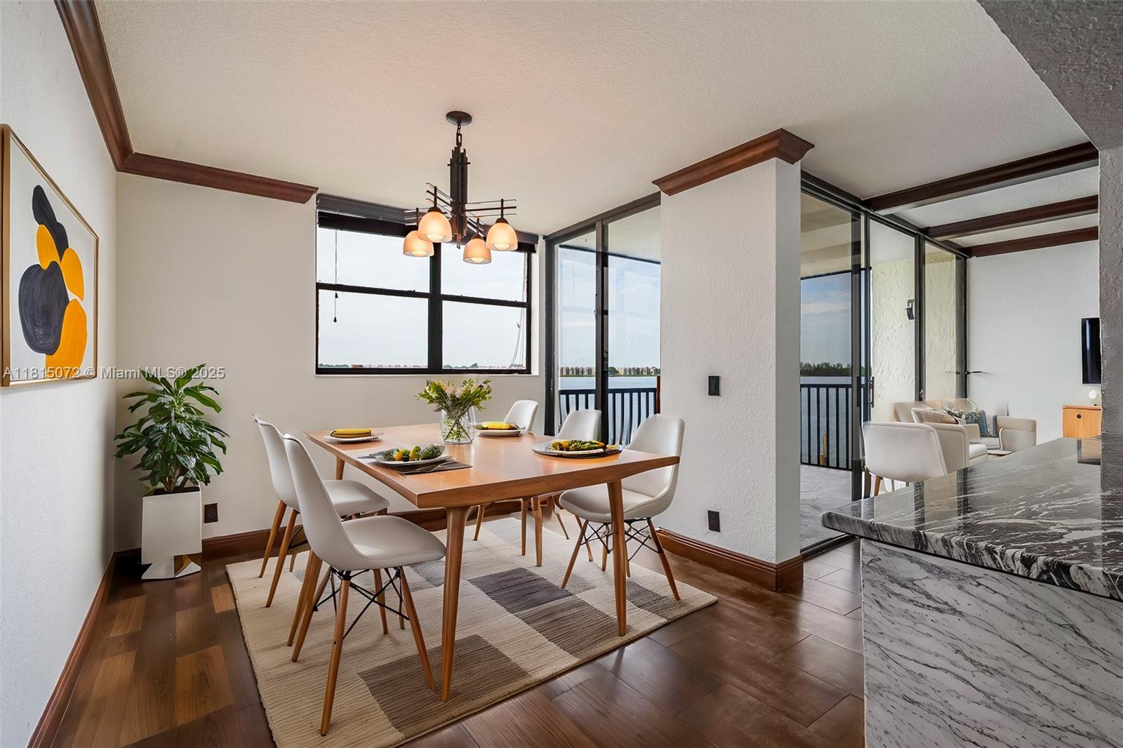 LAKE EMERALD CONDOMINIUM - Residential