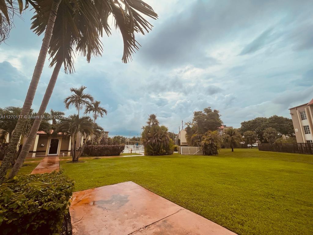DORAL GARDENS II CONDO - Residential Lease