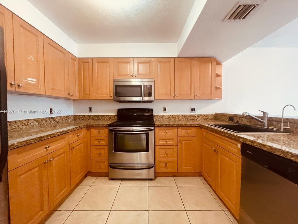 DORAL GARDENS II CONDO - Residential Lease