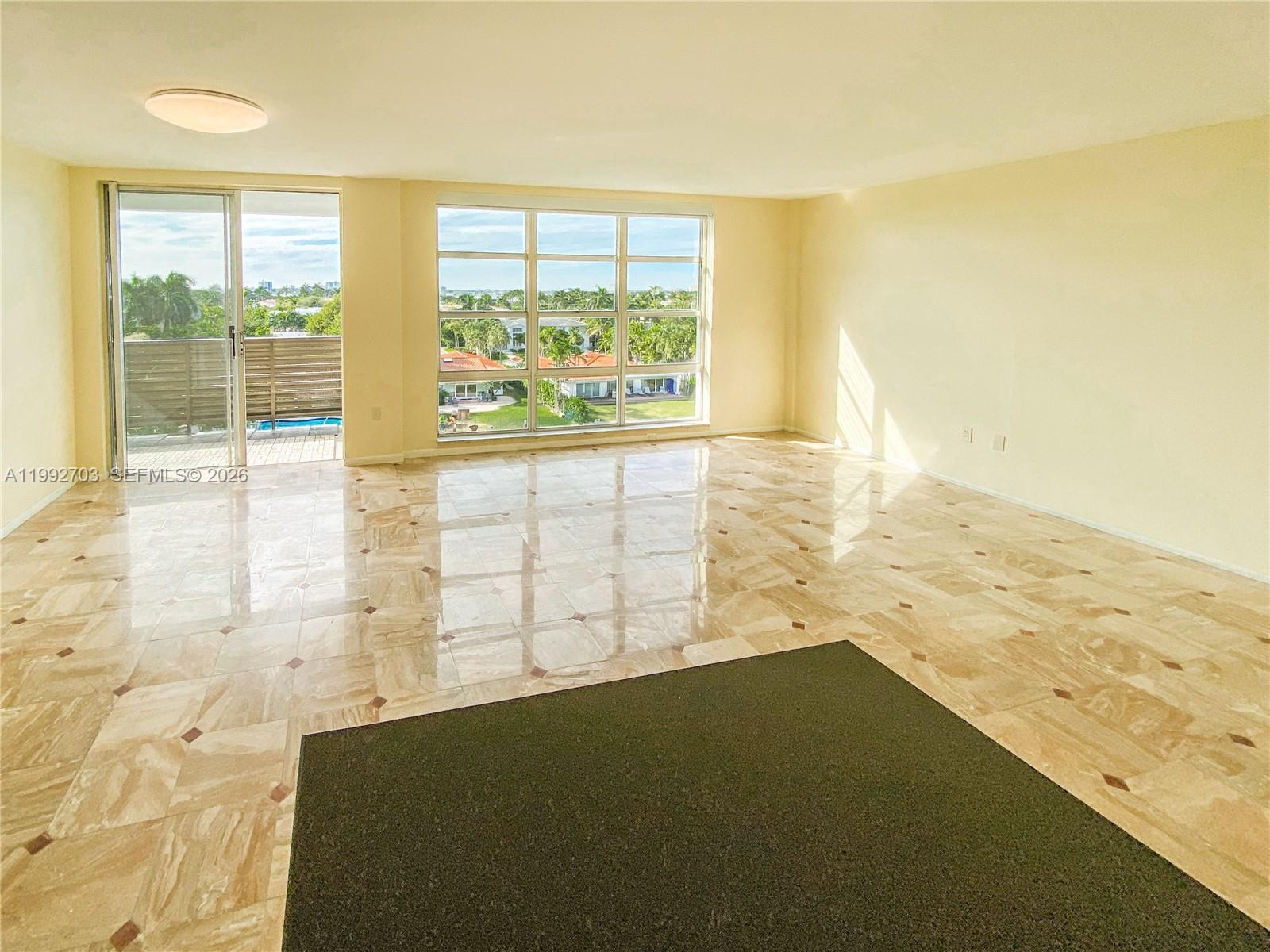 GUILDFORD CONDO - Residential