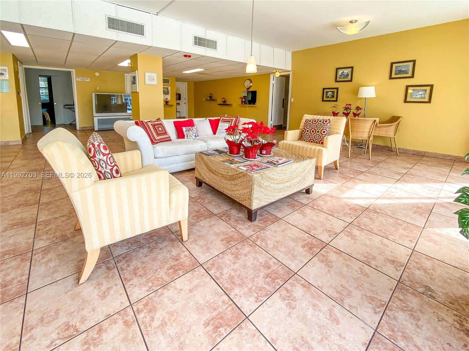 GUILDFORD CONDO - Residential