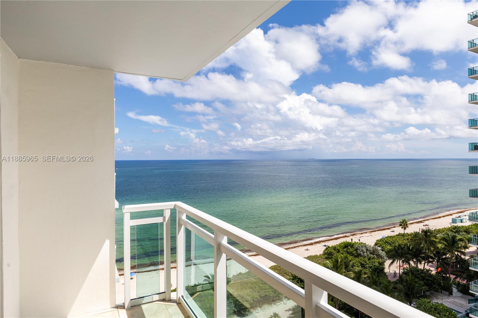 THE COLLINS CONDO - Residential