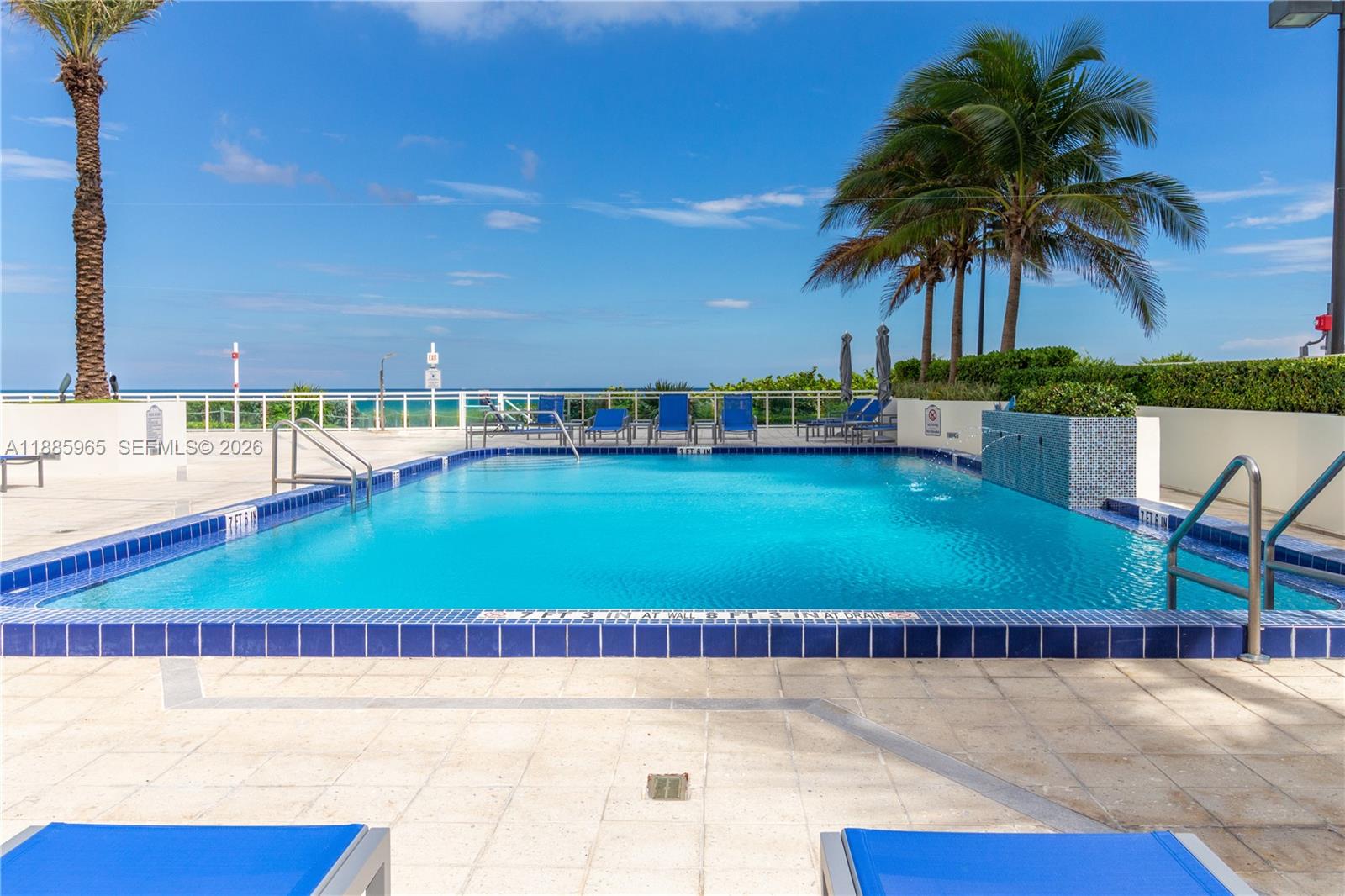 THE COLLINS CONDO - Residential