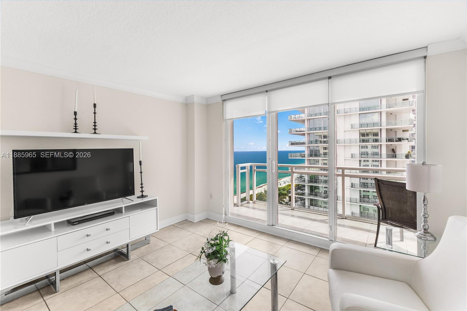 THE COLLINS CONDO - Residential