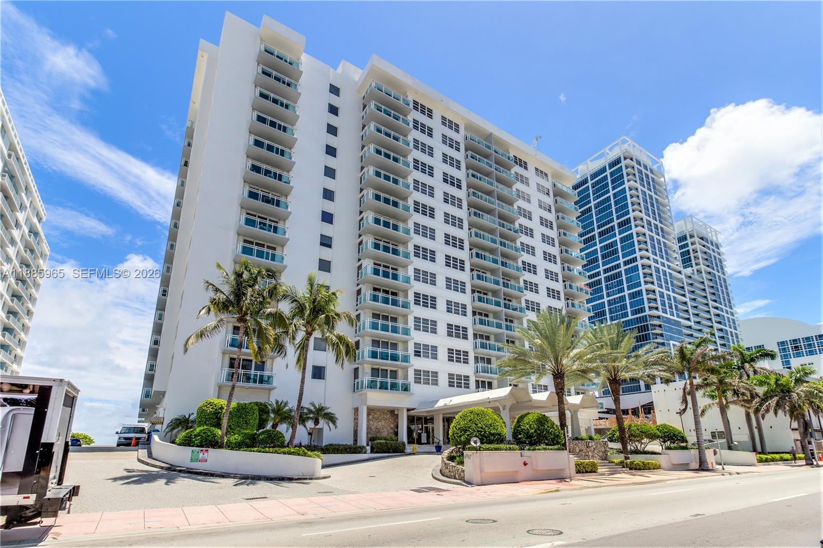 THE COLLINS CONDO - Residential
