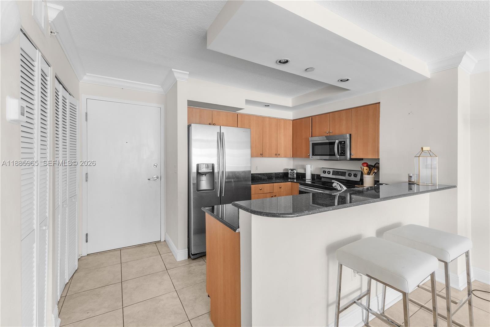 THE COLLINS CONDO - Residential