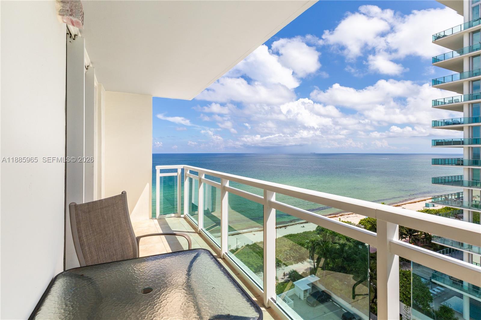 THE COLLINS CONDO - Residential