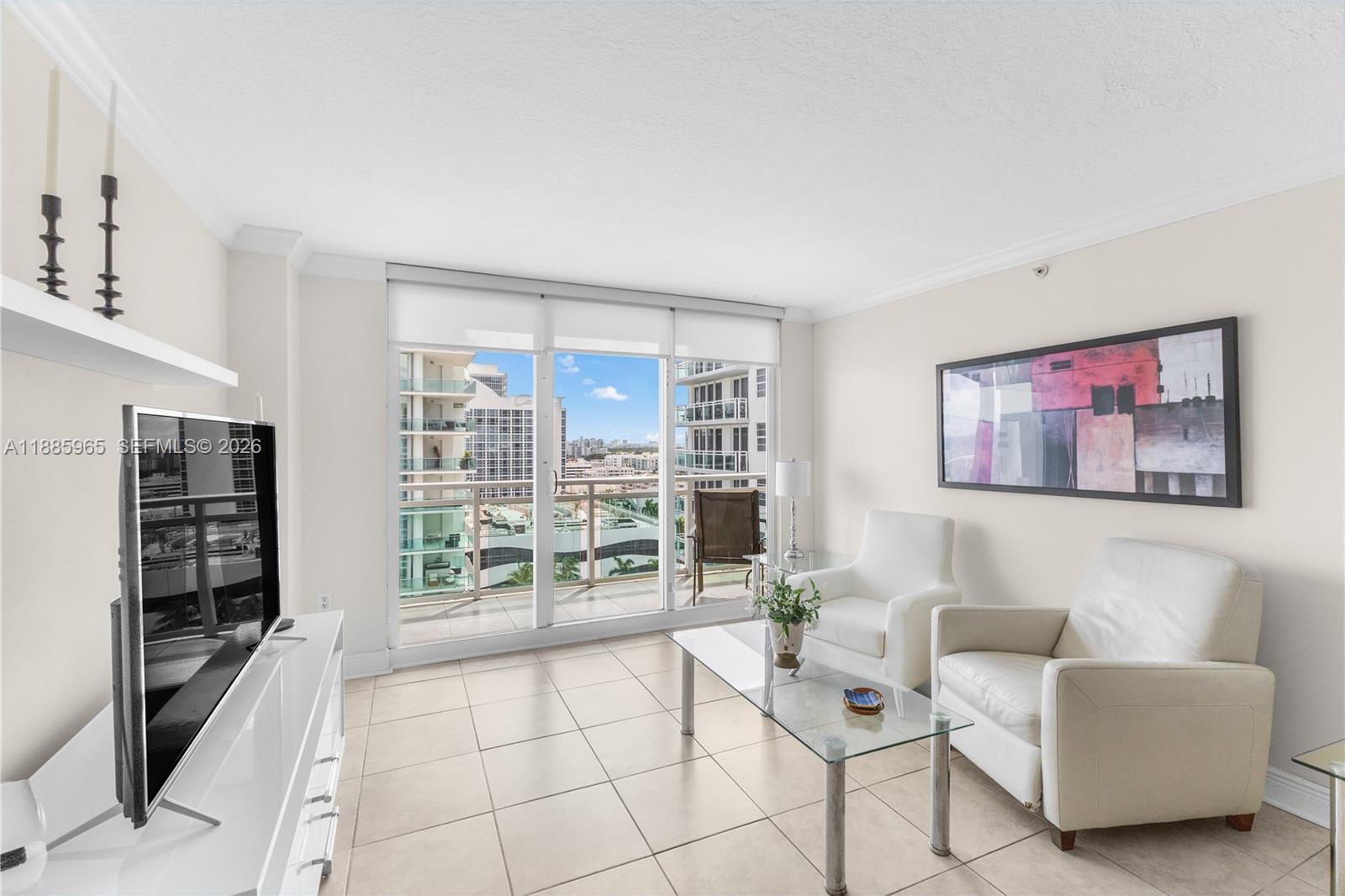 THE COLLINS CONDO - Residential