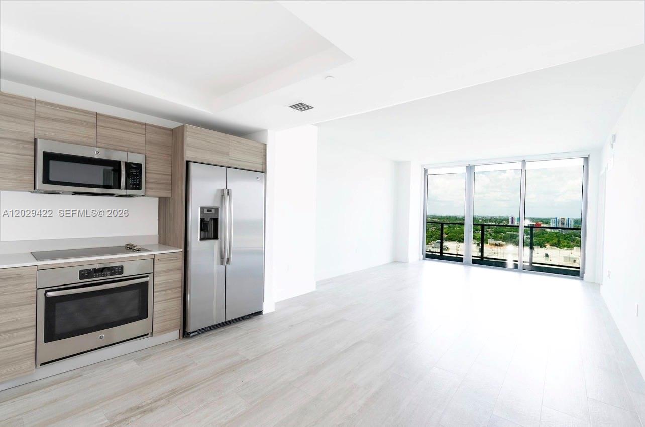 3401 MIDTOWN CONDO - Residential