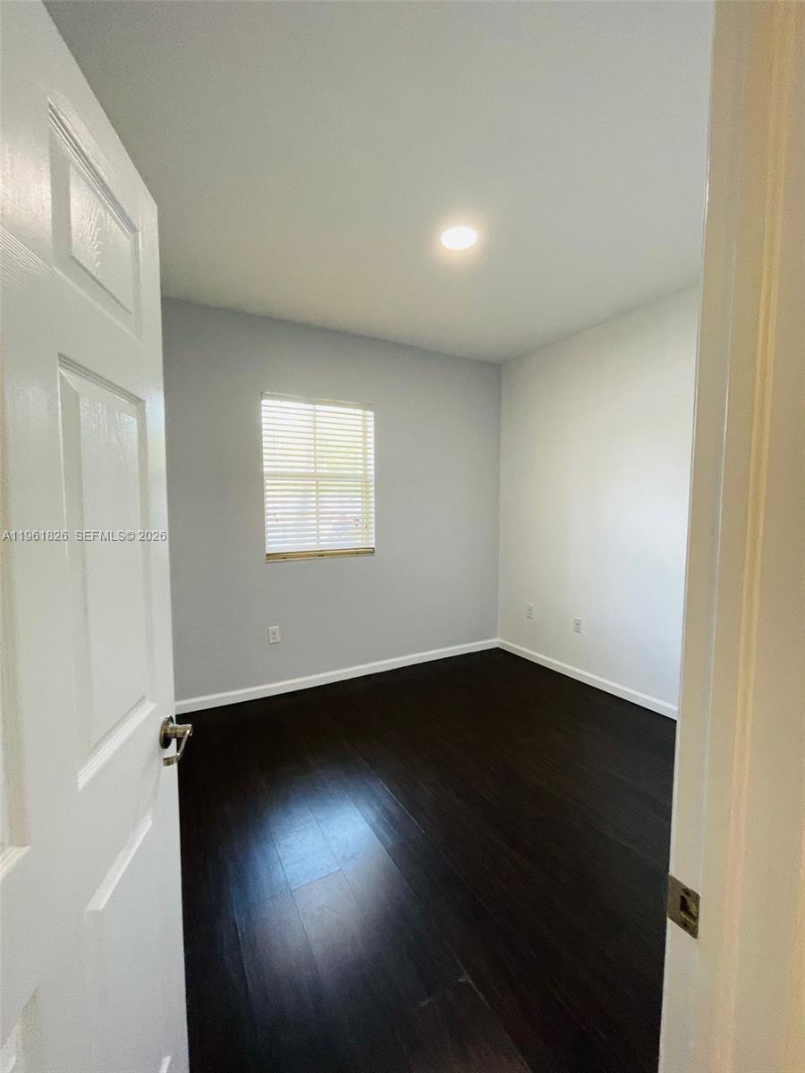 ST MORITZ AT DORAL CONDO - Residential