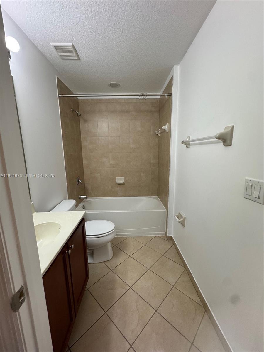 ST MORITZ AT DORAL CONDO - Residential