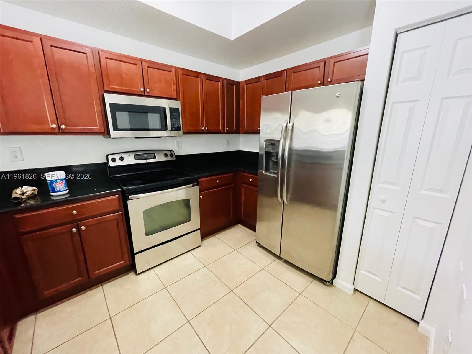ST MORITZ AT DORAL CONDO - Residential