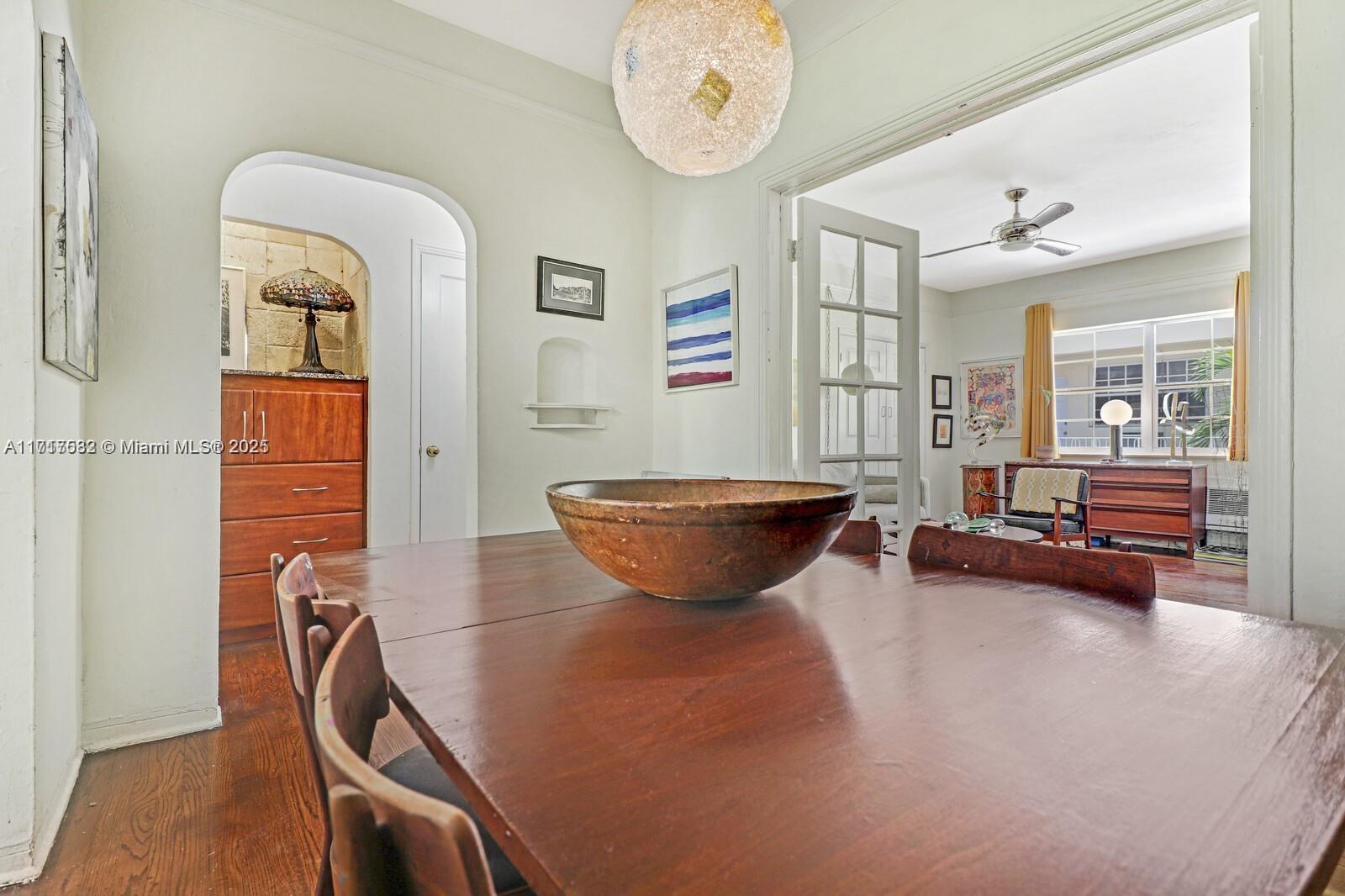 THE VINTAGE EAST CONDO - Residential Lease
