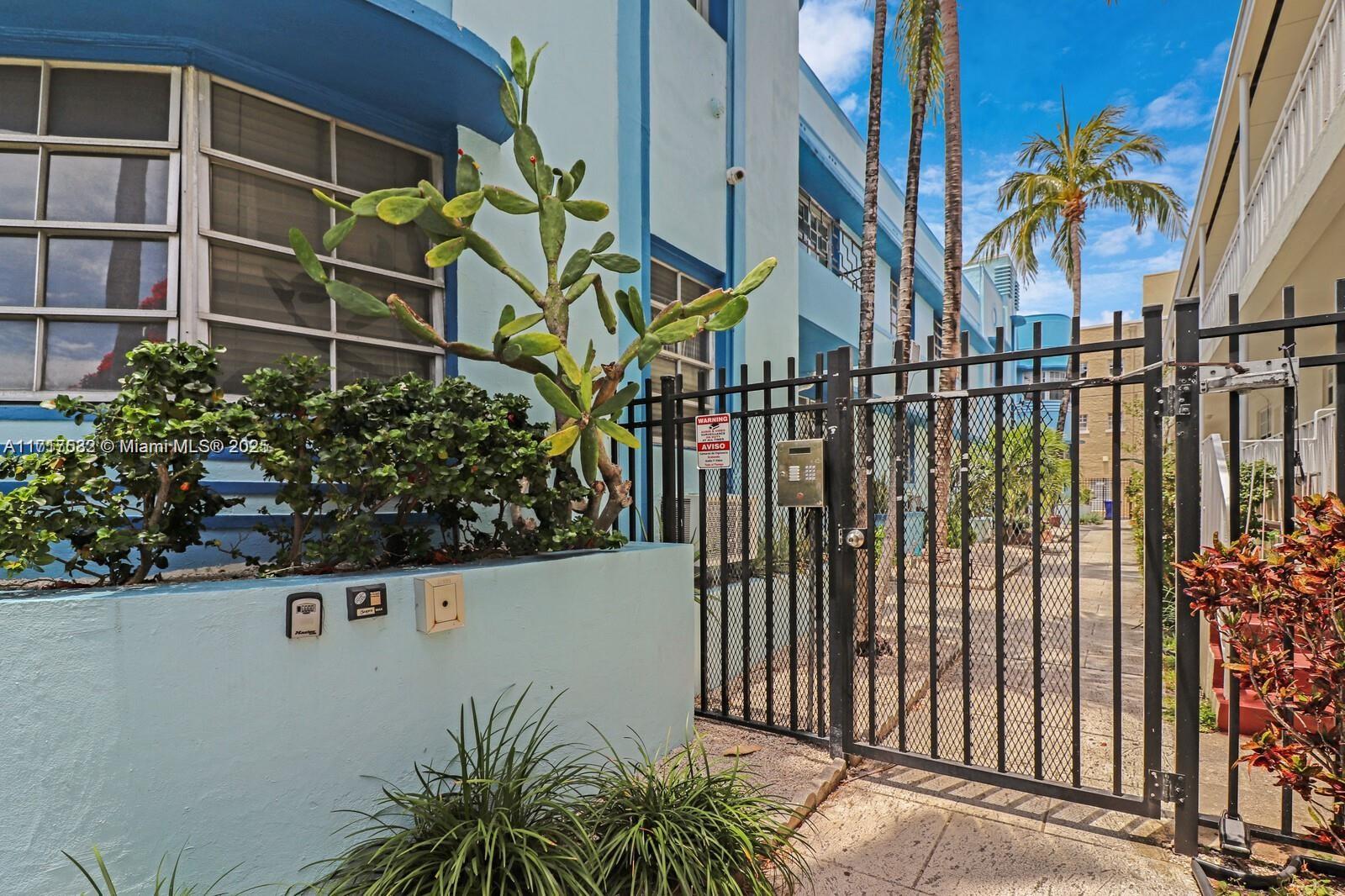 THE VINTAGE EAST CONDO - Residential Lease