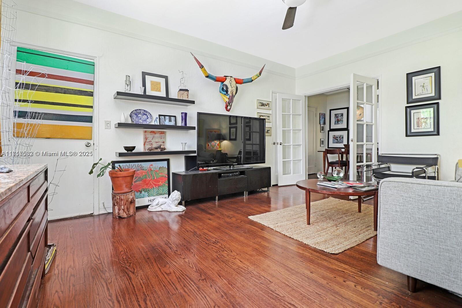 THE VINTAGE EAST CONDO - Residential Lease