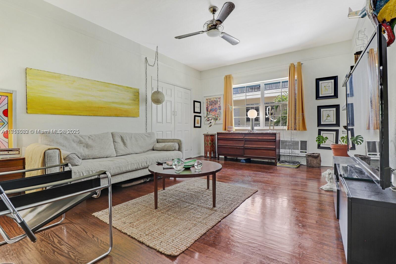 THE VINTAGE EAST CONDO - Residential Lease