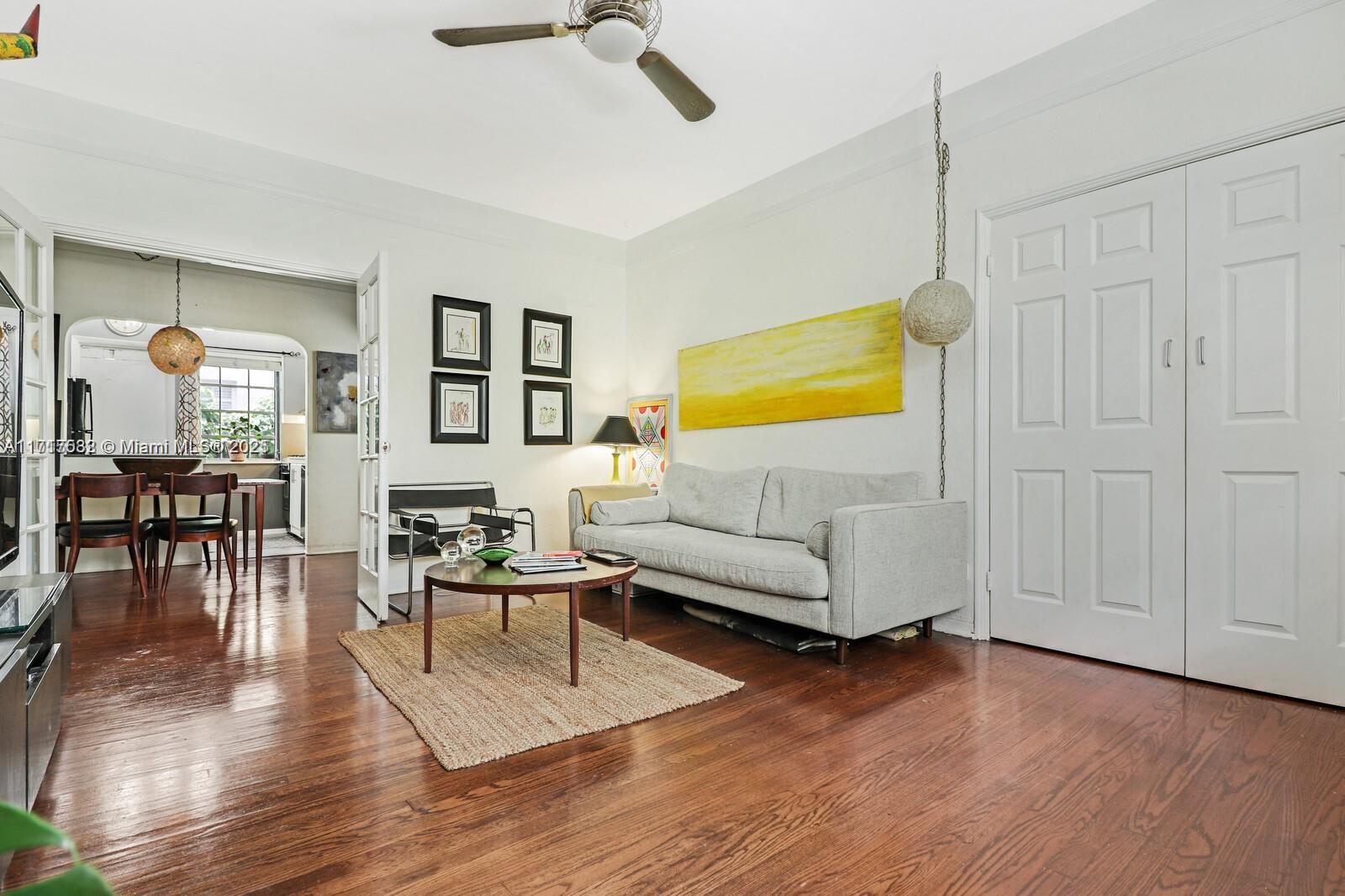 THE VINTAGE EAST CONDO - Residential Lease